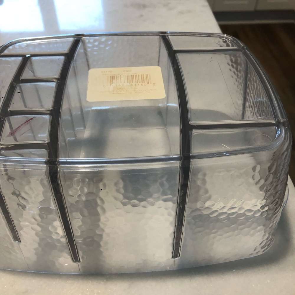 Like New InterDesign Rain Cosmetic Organizer- Clear with Handles - Picture 4 of 5